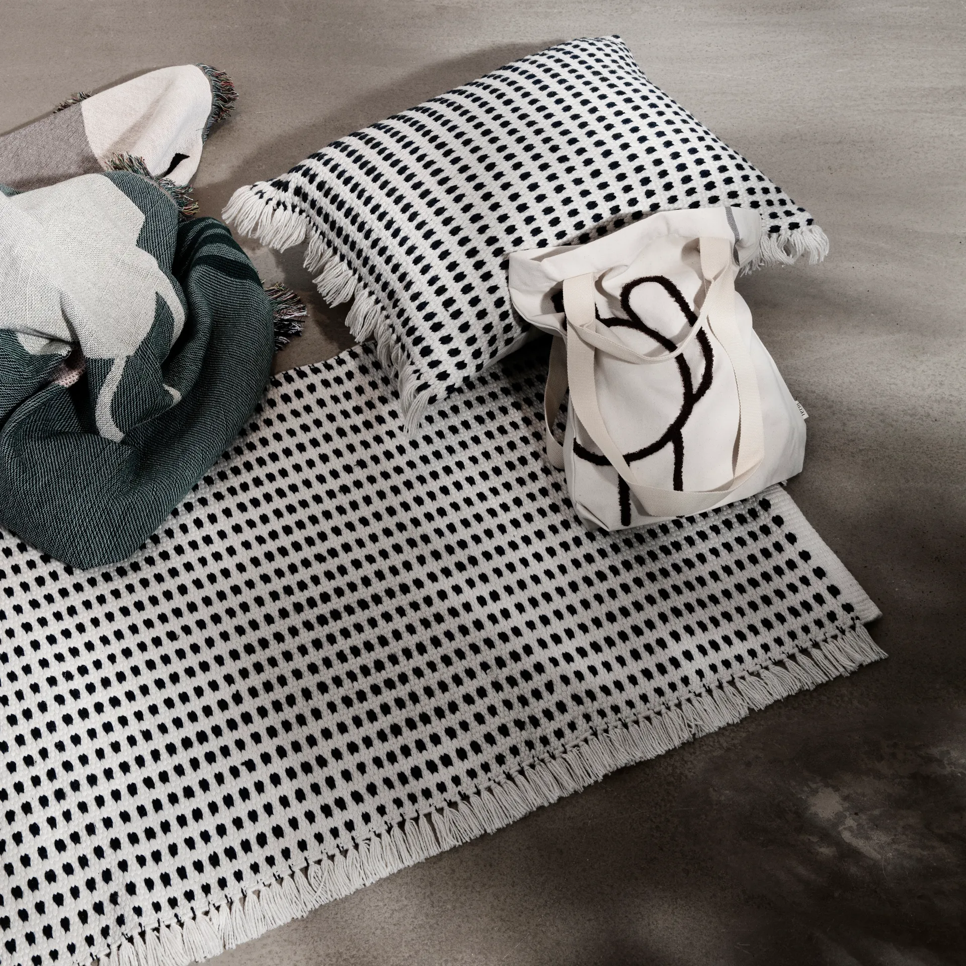 Way Outdoor Kissen 70 x 50cm, Off-white Ferm Living