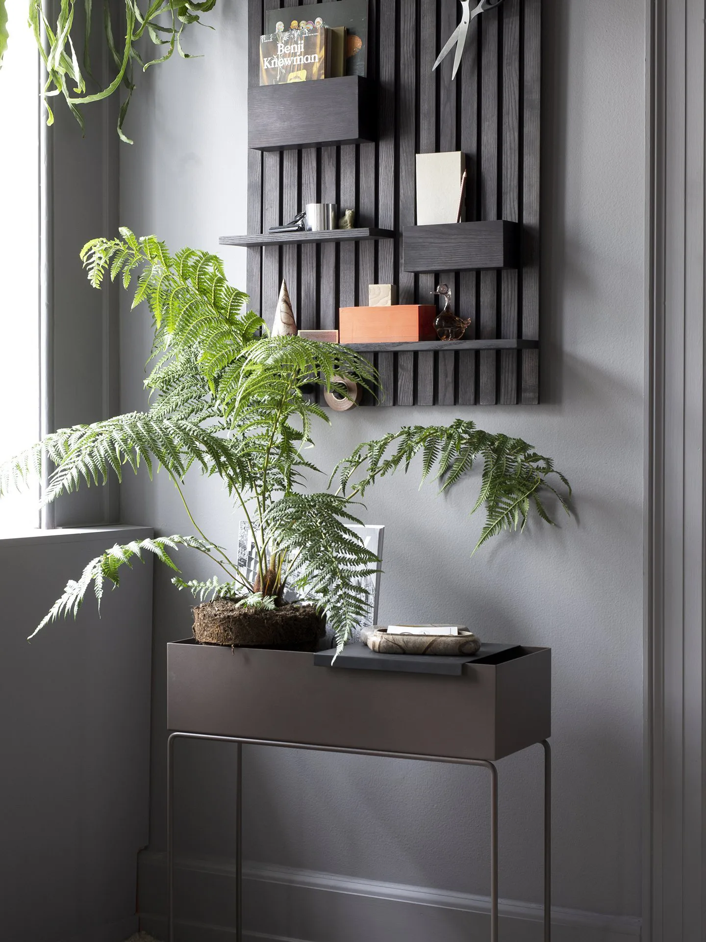 Wooden multi shelf Wandregal, Eiche dunkel gebeizt Ferm Living