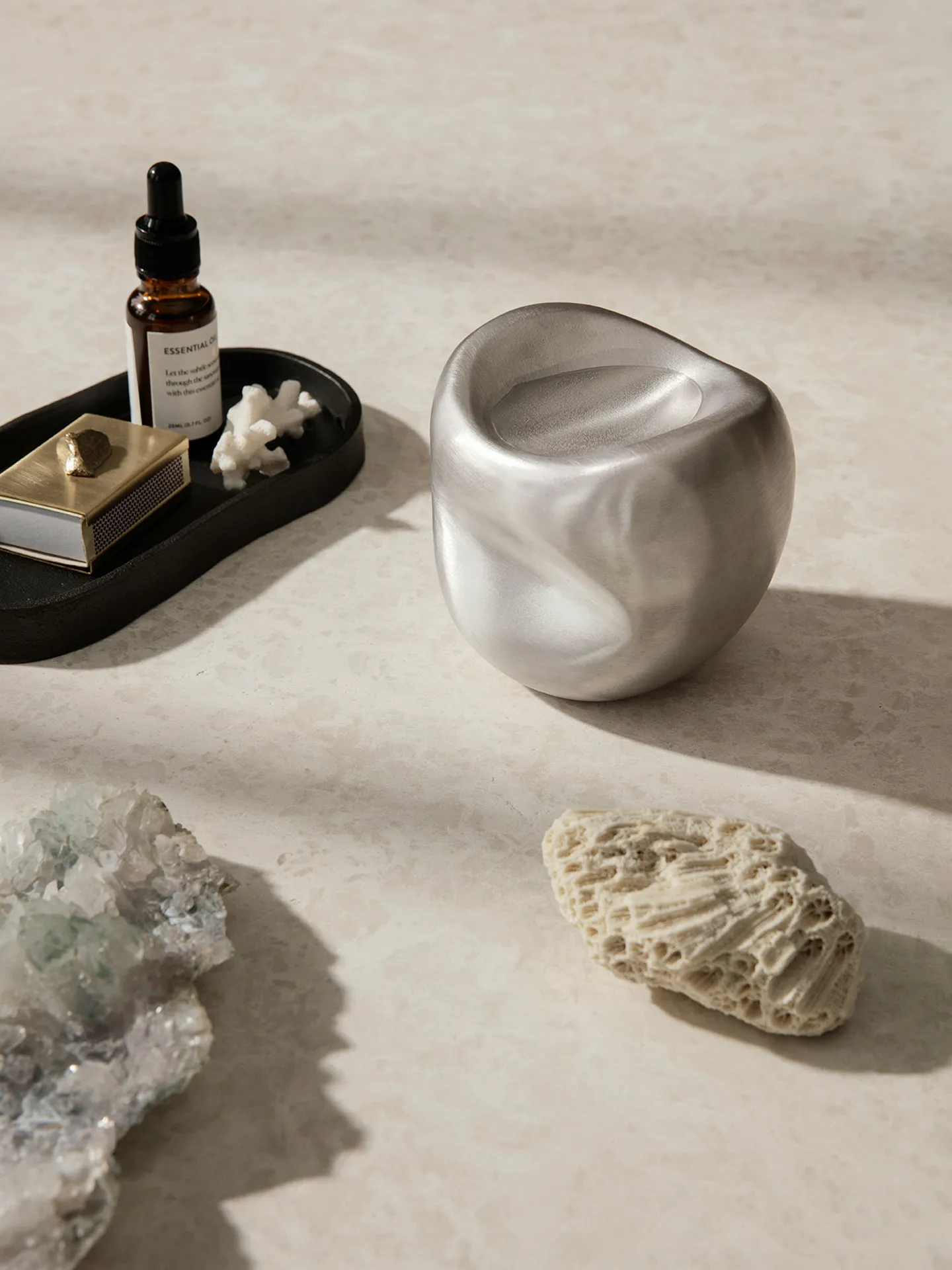 Yama Tablett oval 9,5 x 19cm, Aluminium geschwärzt Ferm Living