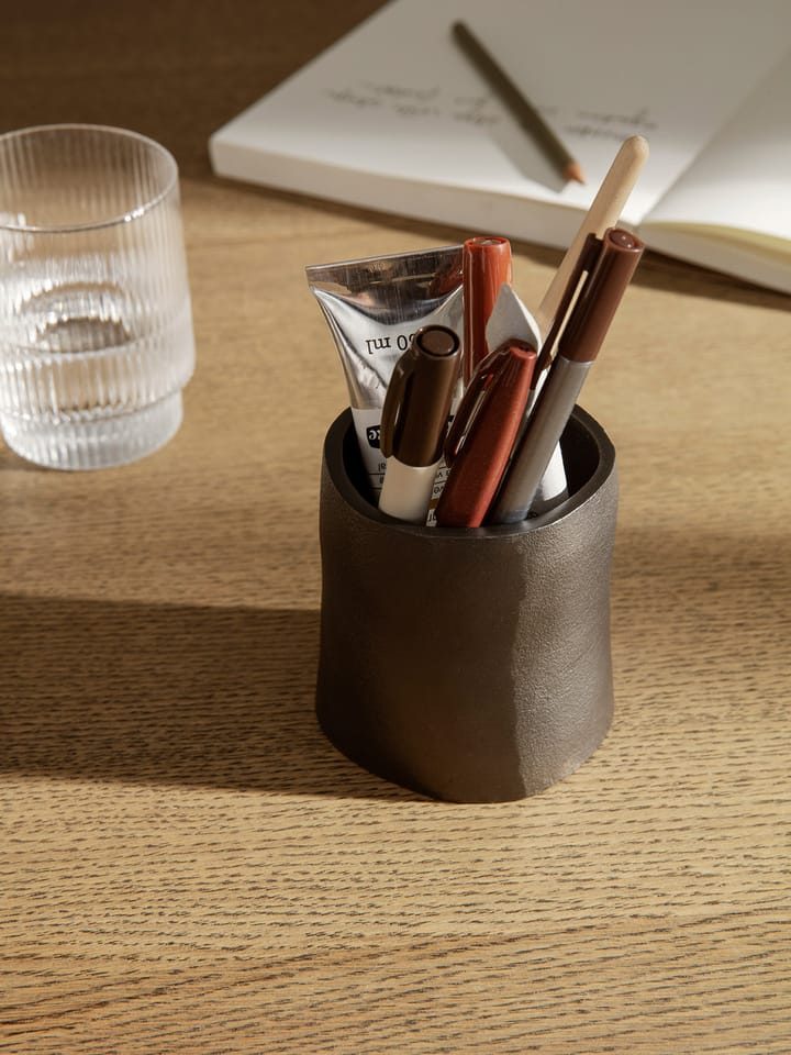 YamaStifthalter small Ø7,8cm, Aluminium geschwärzt Ferm Living