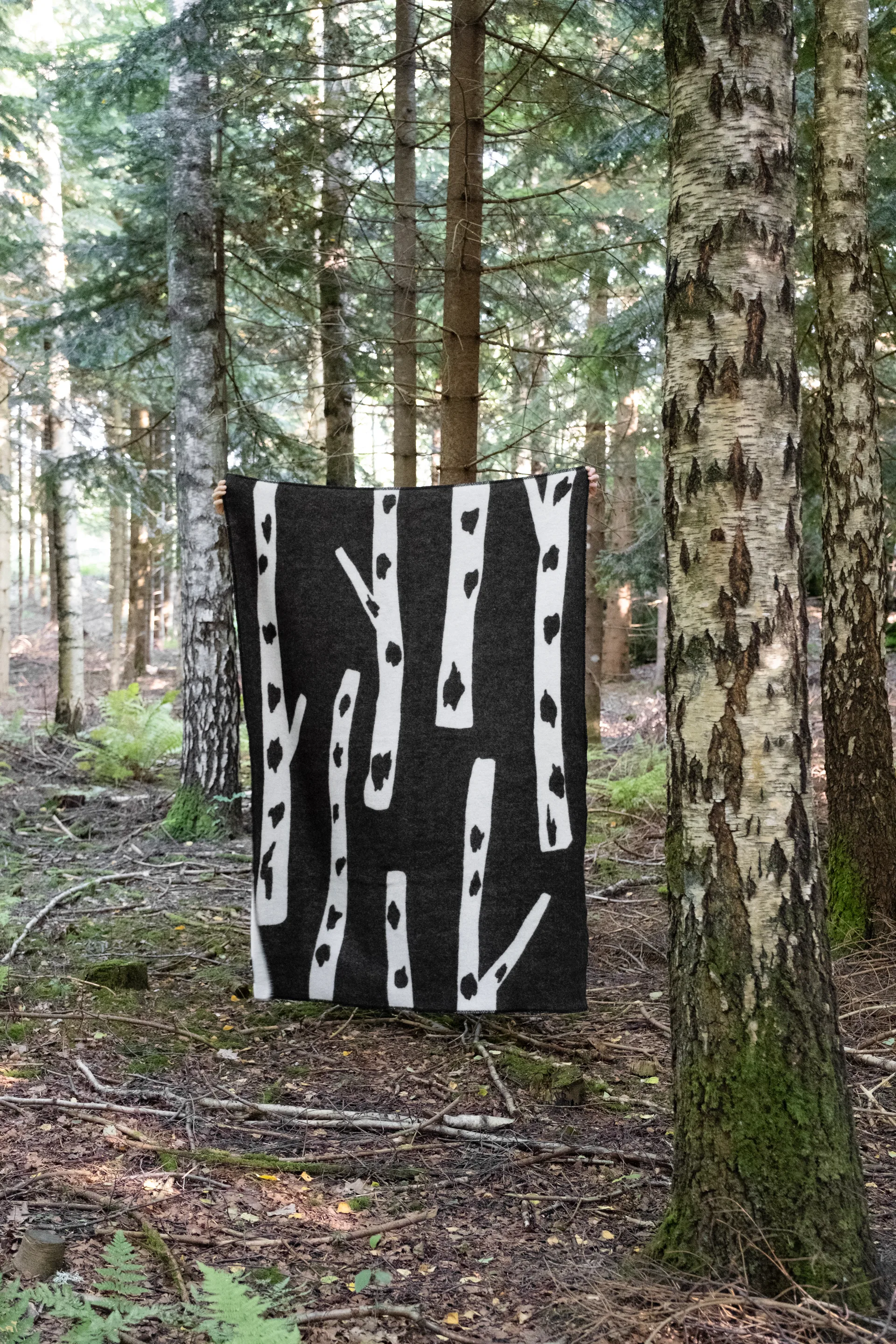 Birch Decke 130x180 cm, Black-white Fine Little Day