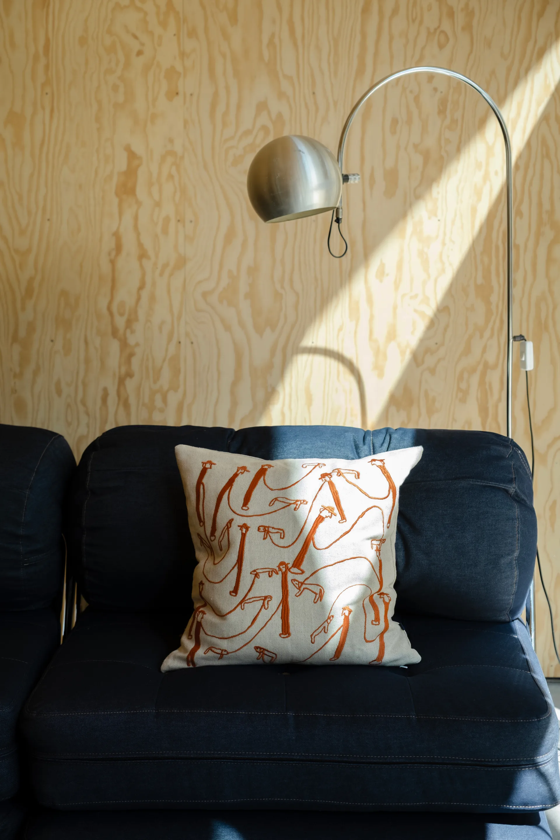 Dog walk Kissenbezug 48x48 cm, Natur-orange Fine Little Day