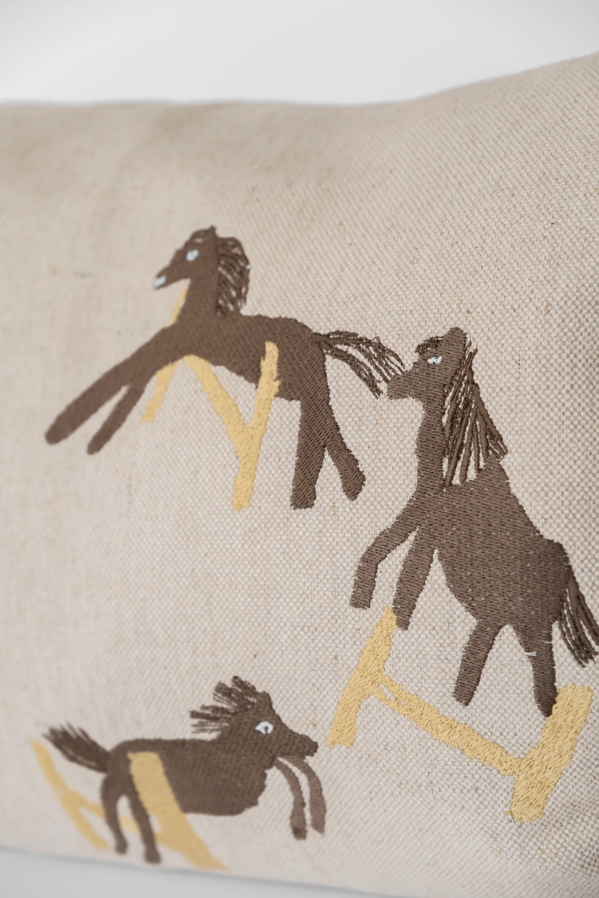 Jumping Horse Kissenbezug 38x58 cm, Natur Fine Little Day