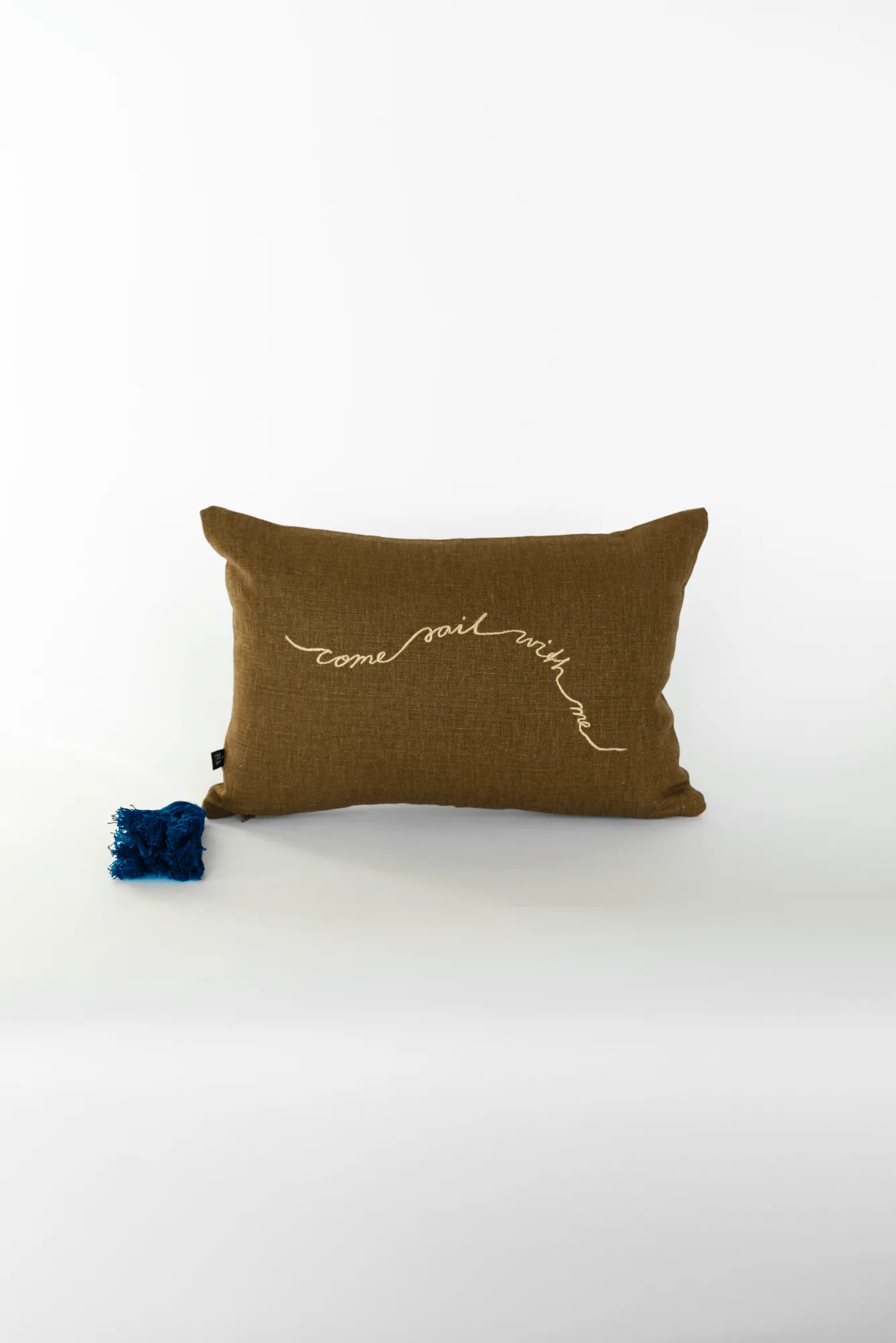 Knop Dekorationskissen, Braun-Gold-Blau, 27x40 cm Fine Little Day