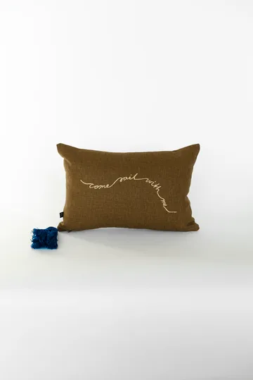 Knop Dekorationskissen - Braun-Gold-Blau, 27x40 cm - Fine Little Day
