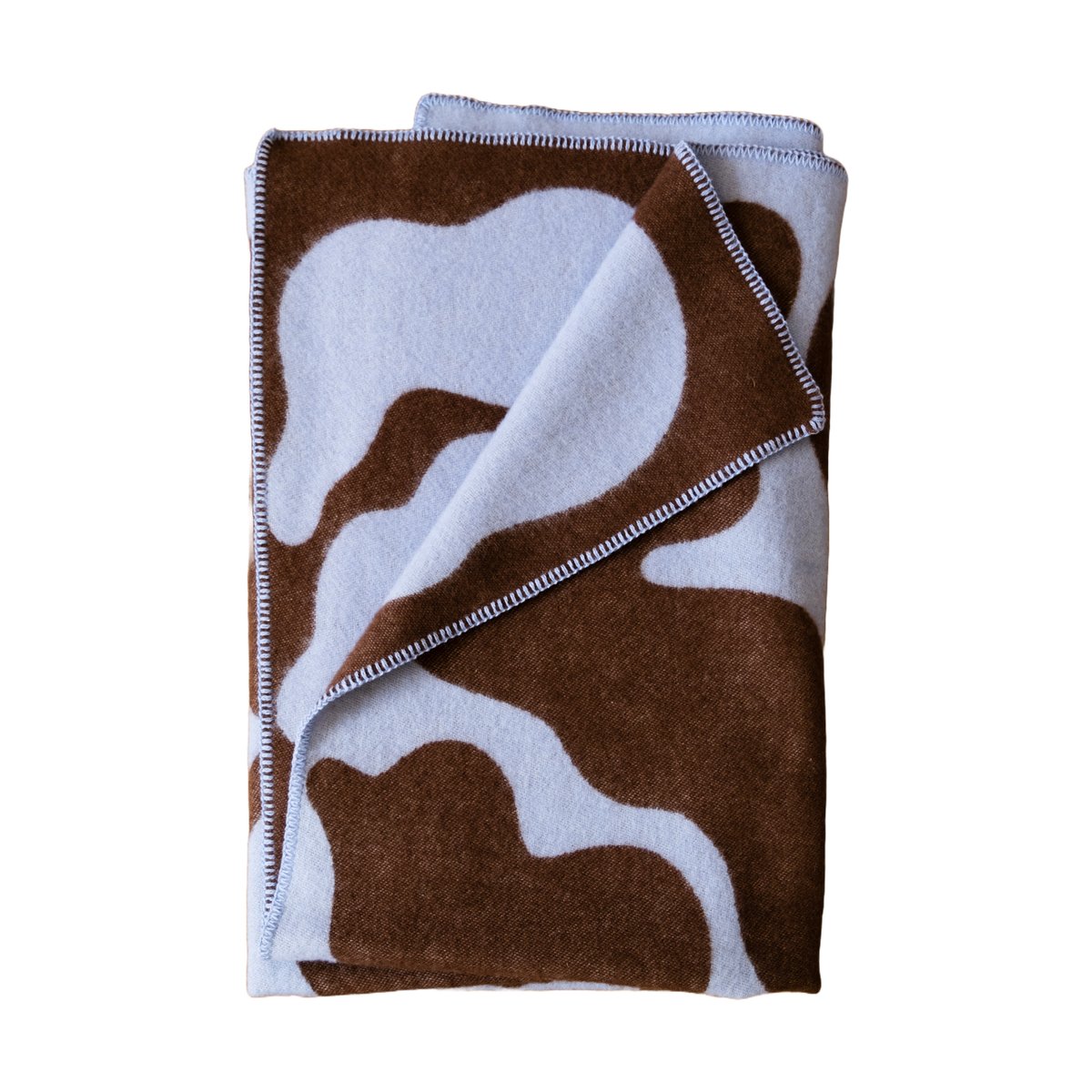 Fine Little Day Leaves Filz 130x180 cm Blue-brown | Skandinavisches Design | Baumwolldecken | Blau