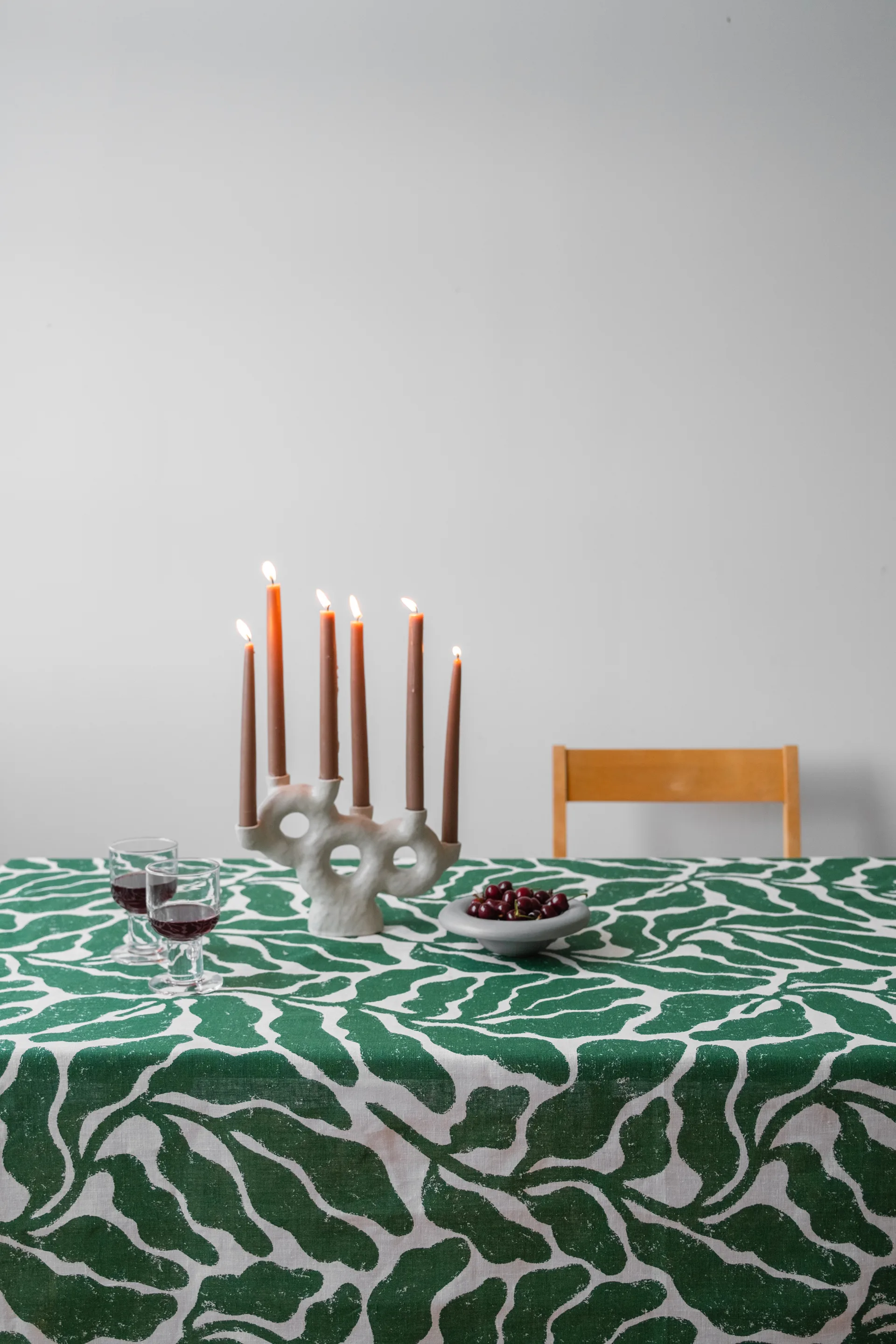 Leaves Tischdecke, Green, 149 x 250cm Fine Little Day