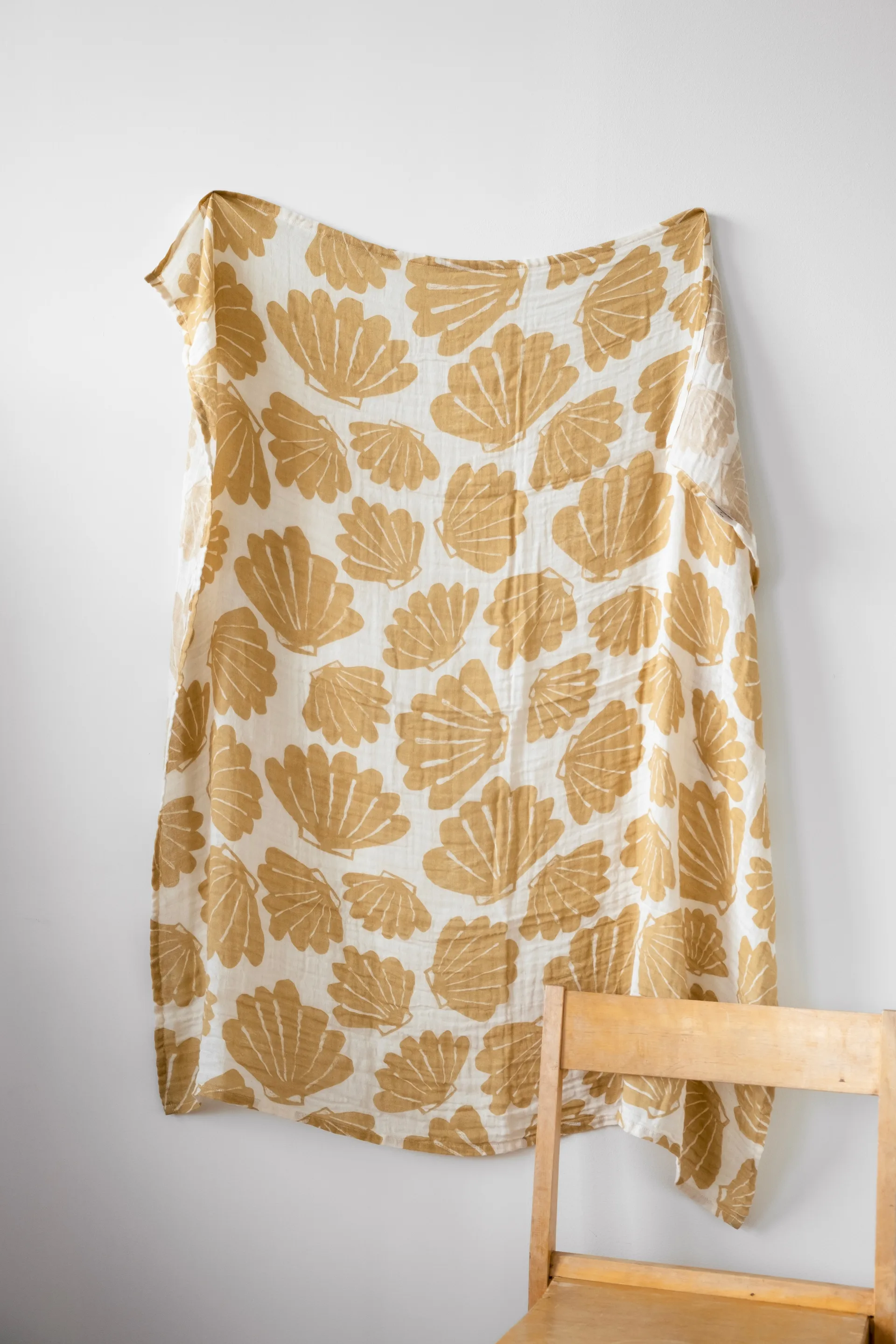 Snäcka Muslindecke 120 x 120cm, Sand Fine Little Day