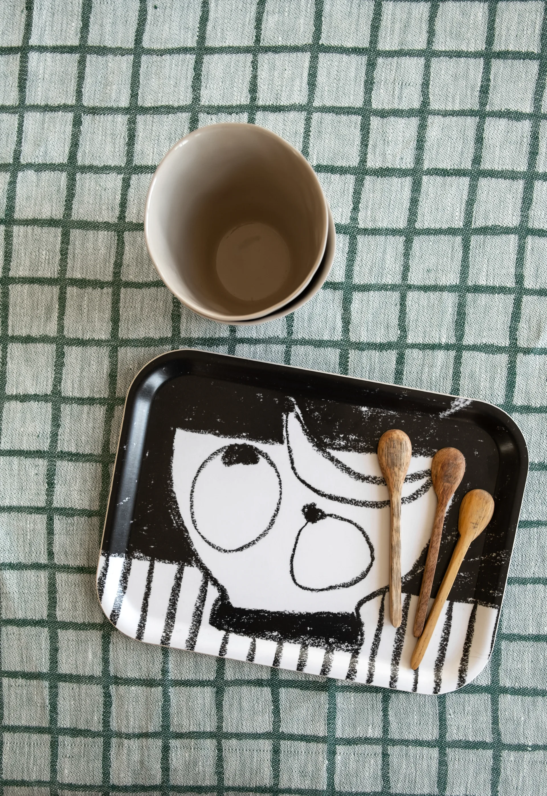 Stilleben Tablett 20 x 27cm, Schwarz-weiß Fine Little Day