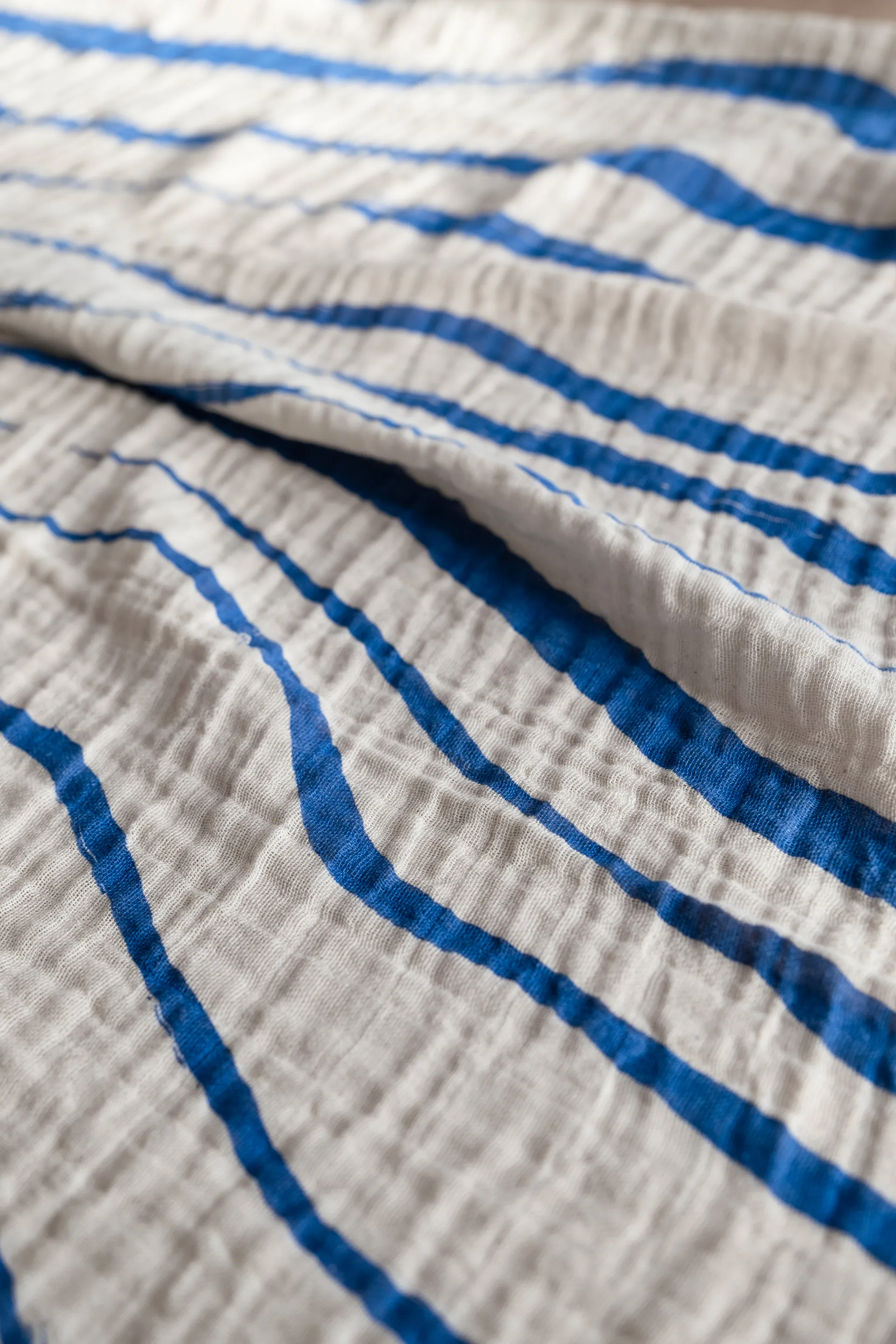 Våg Muslindecke 120 x 120cm, Blue Fine Little Day