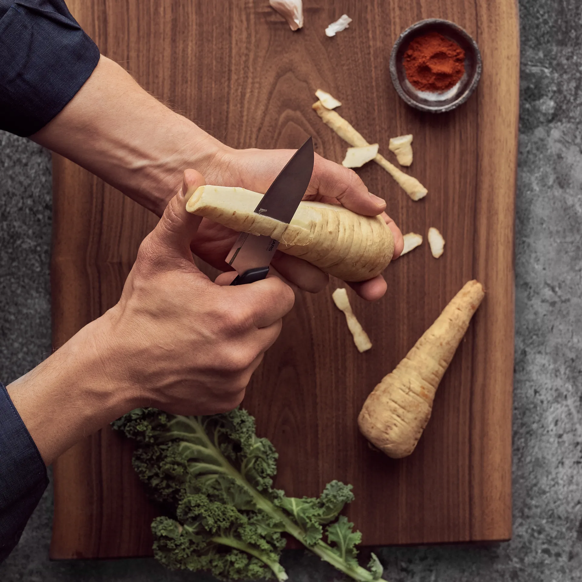 Titanium Gemüsemesser 10cm, Schwarz Fiskars