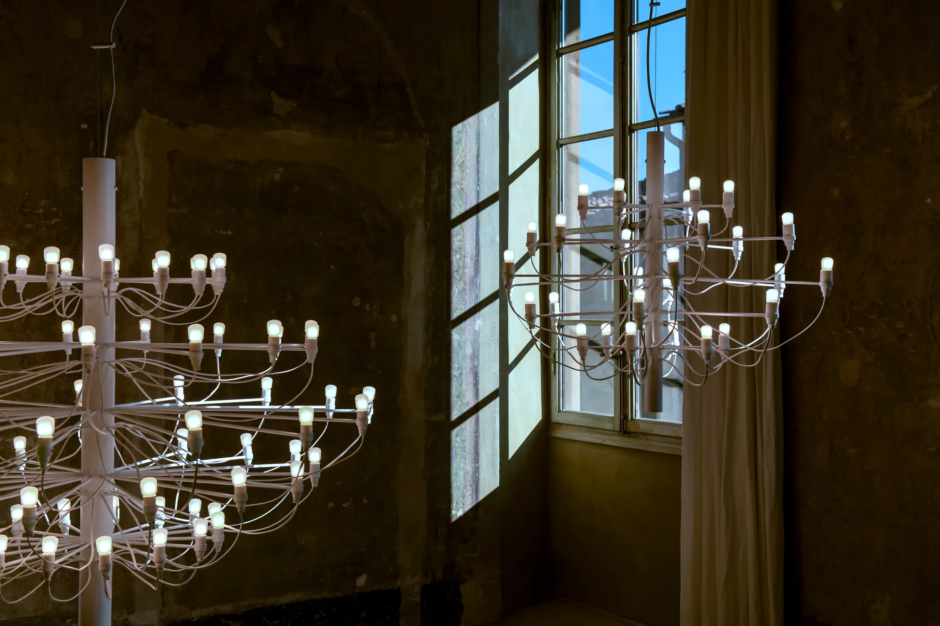 2097 Sarfatti Kronleuchter LED, Mattvit 30 Lampen Flos