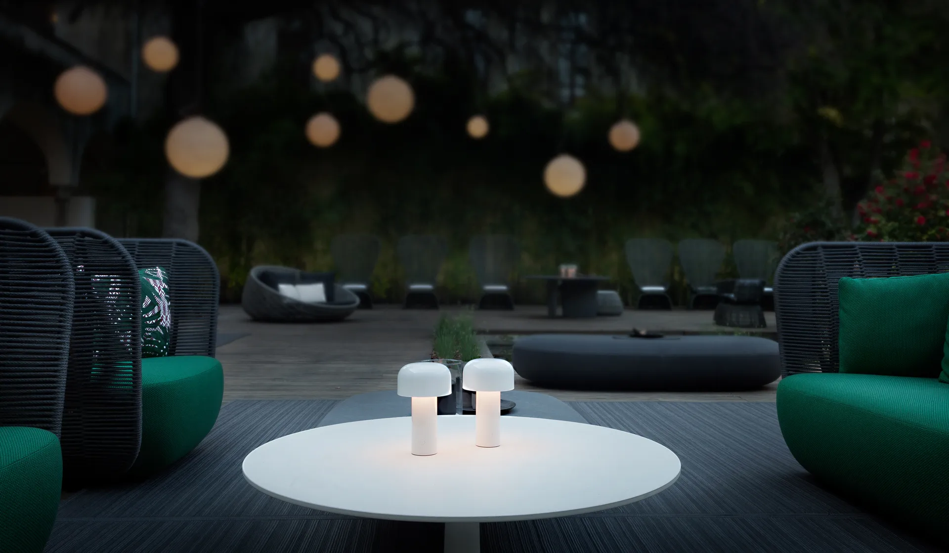 Bellhop tragbare Tischleuchte, White Flos