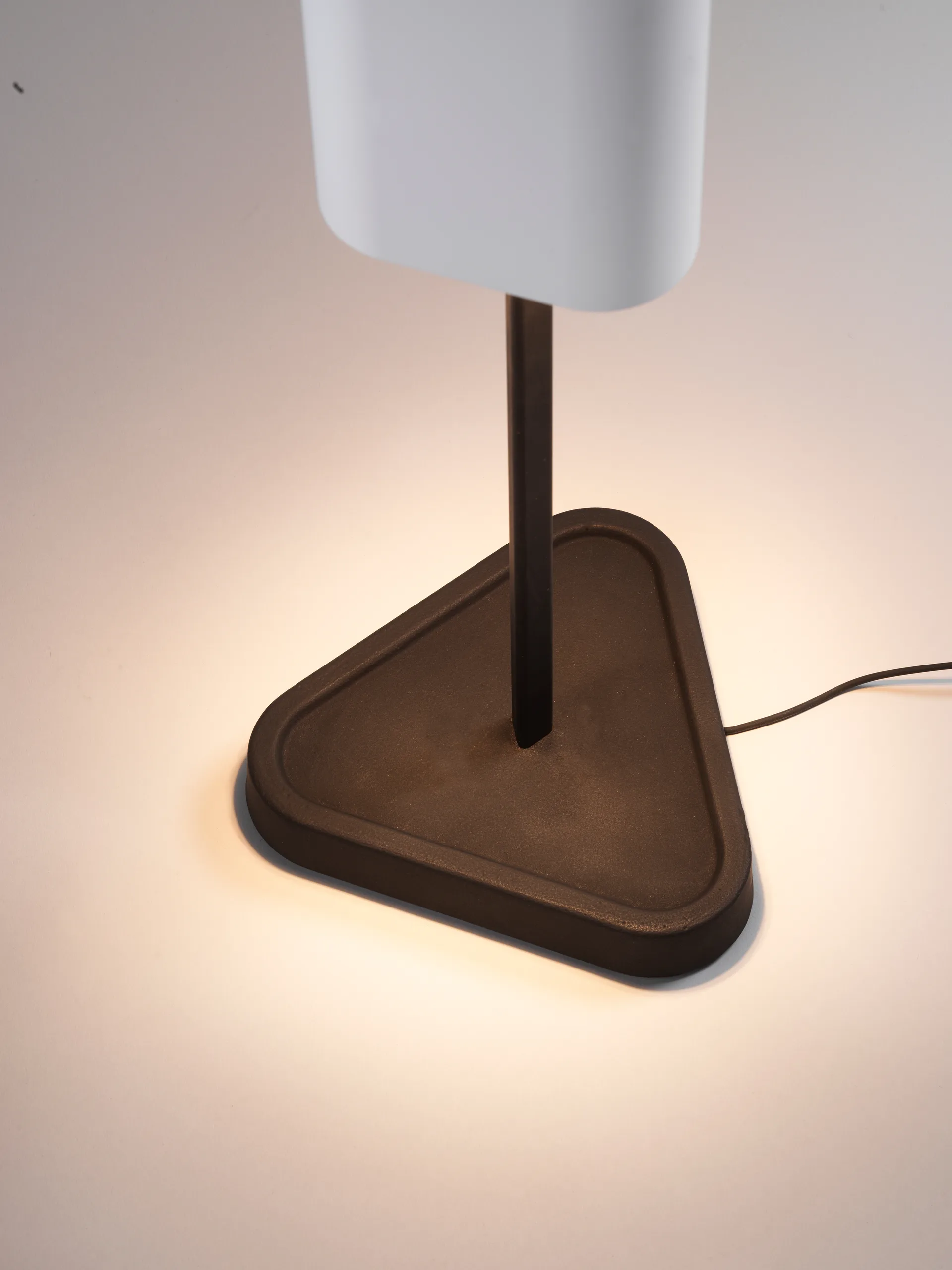 EMI Tischleuchte 114 cm, Off white Flos