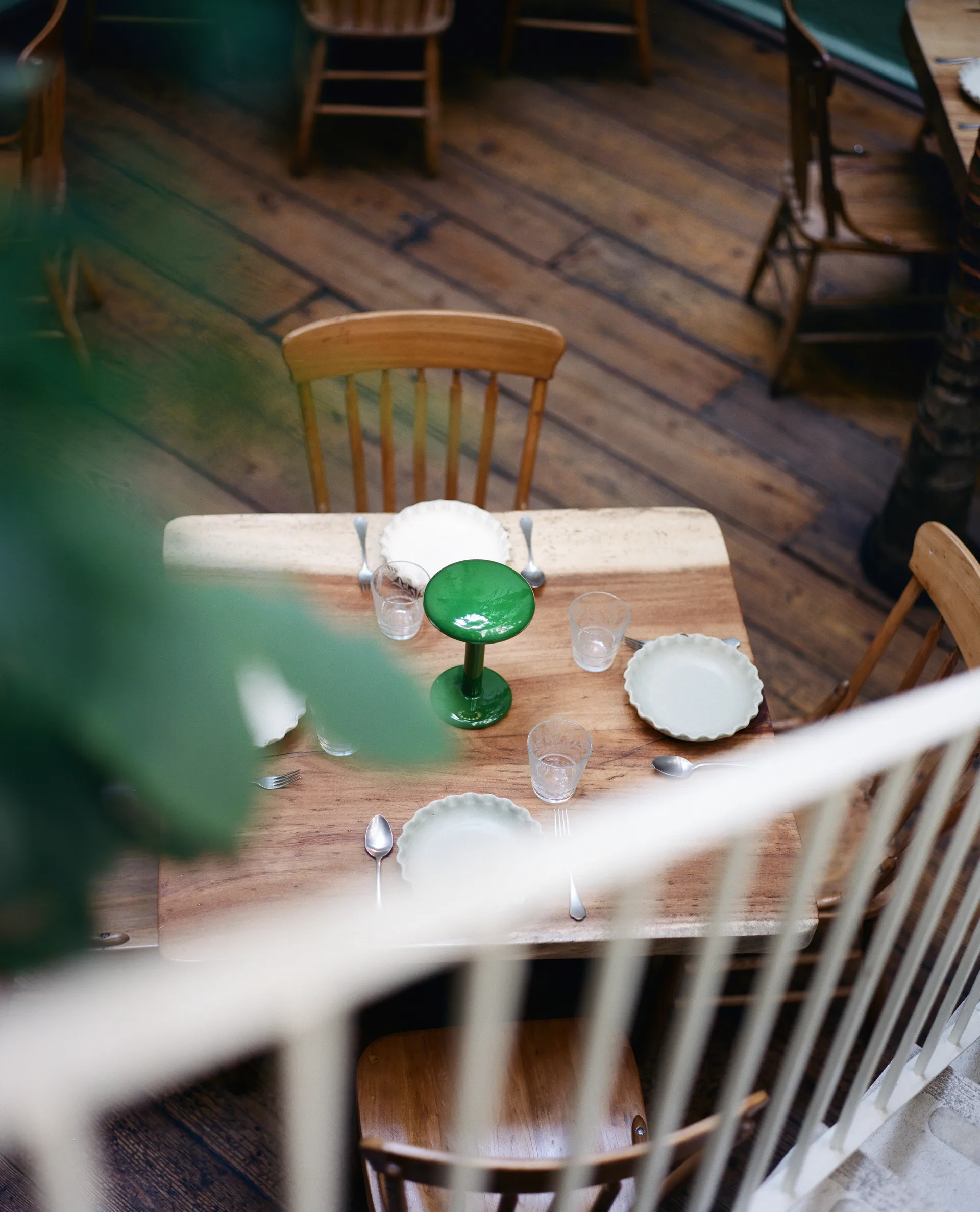 Gustave Residential tragbare Tischleuchte, Lacquered green Flos