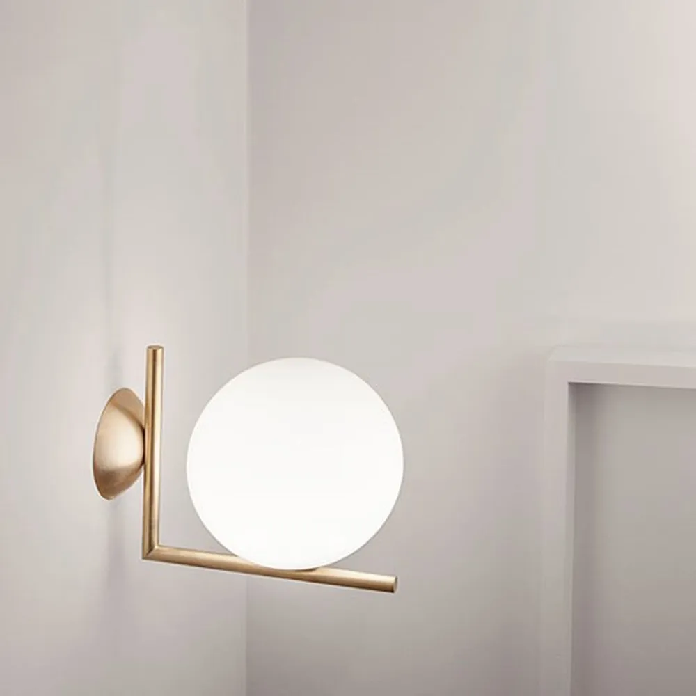 IC lights C/W2 Wandleuchte, Chrom-opal Flos