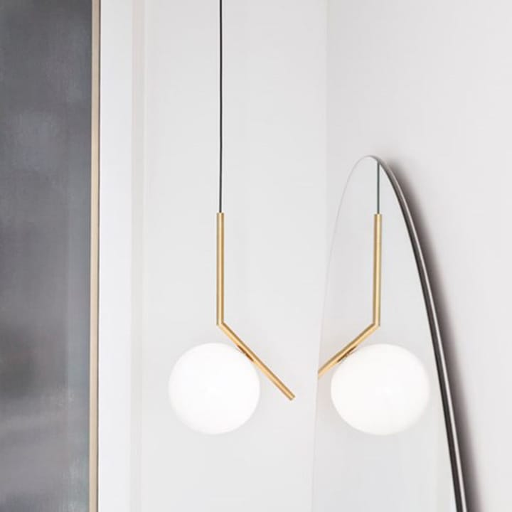 IC lights S2 Pendelleuchte, Messing gebürstet-opalglas Flos