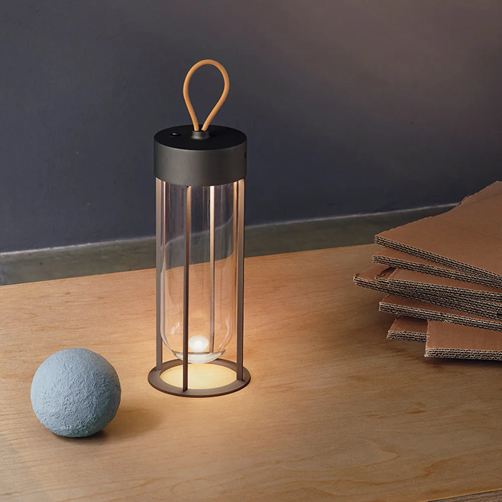 In Vitro Tischleuchte, Black, 2700 kelvin Flos