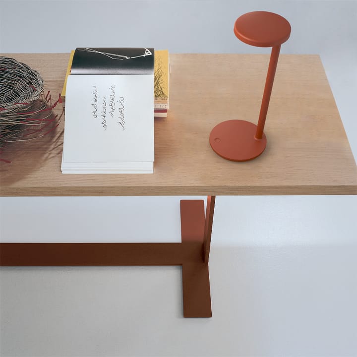 Oblique Qi Tischleuchte, Sage Flos