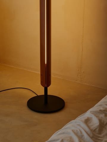 Seki-han Stehleuchte 226 cm - Heat treatened ash-black metal - Flos