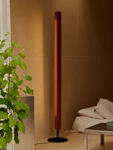 Seki-han Stehleuchte 226 cm - Heat treatened ash-black metal - Flos