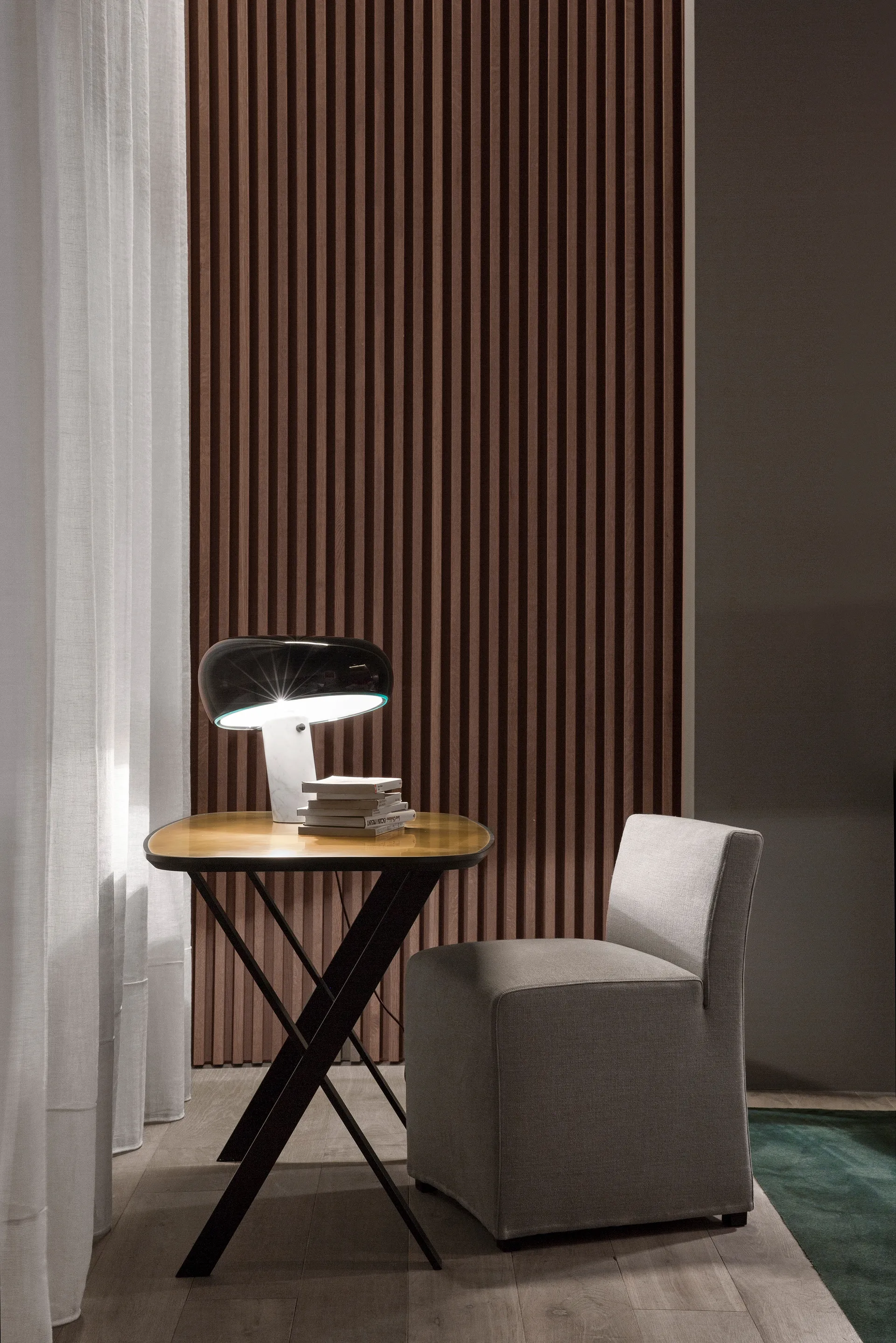 Snoopy Tischleuchte, Black Flos