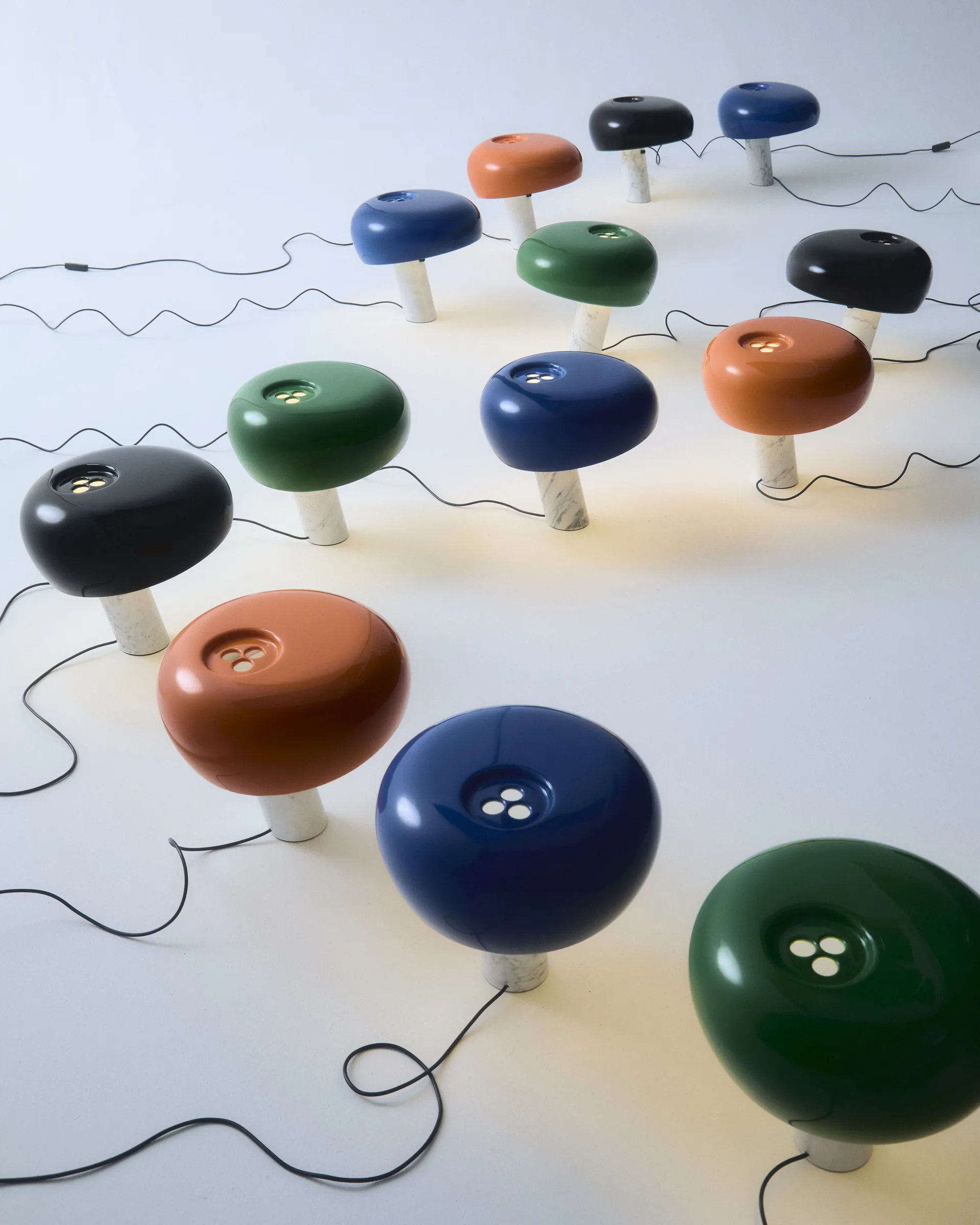 Snoopy Tischleuchte, Orange Flos