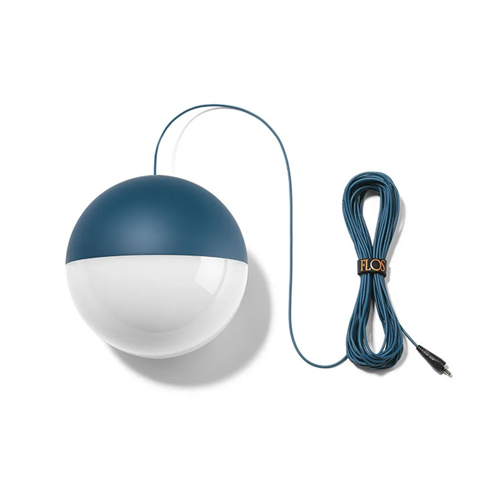 String Light Sphere Pendelleuchte, Blau, 22 m Kabel Flos