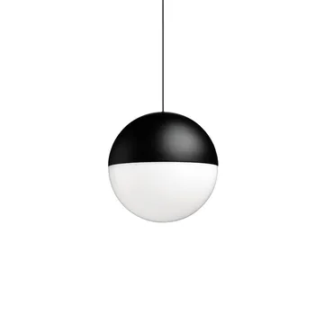 String Light Sphere Pendelleuchte - Schwarz, 12 m Kabel - Flos