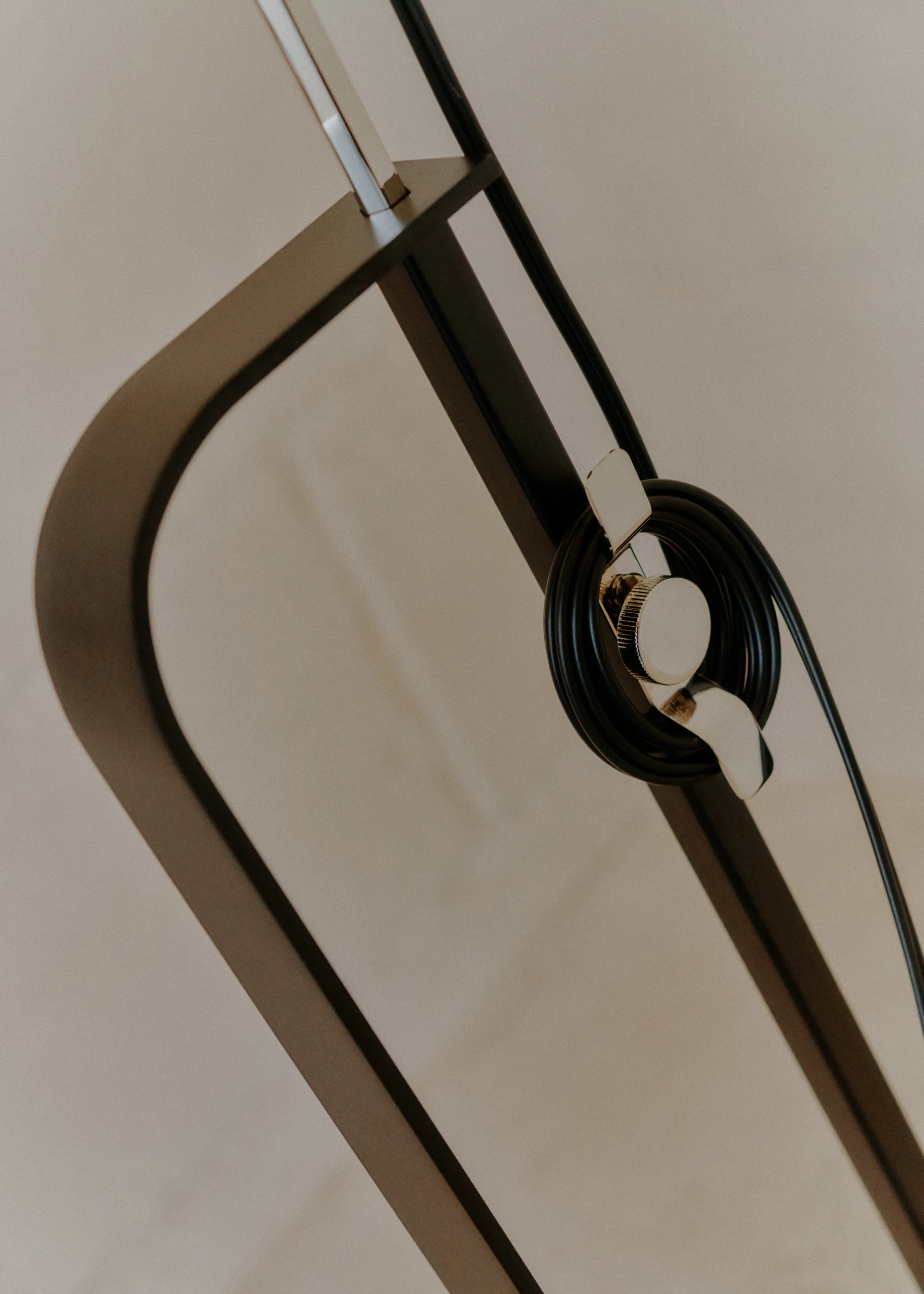 Toio LED-Stehleuchte - schwarz (EU),  Flos