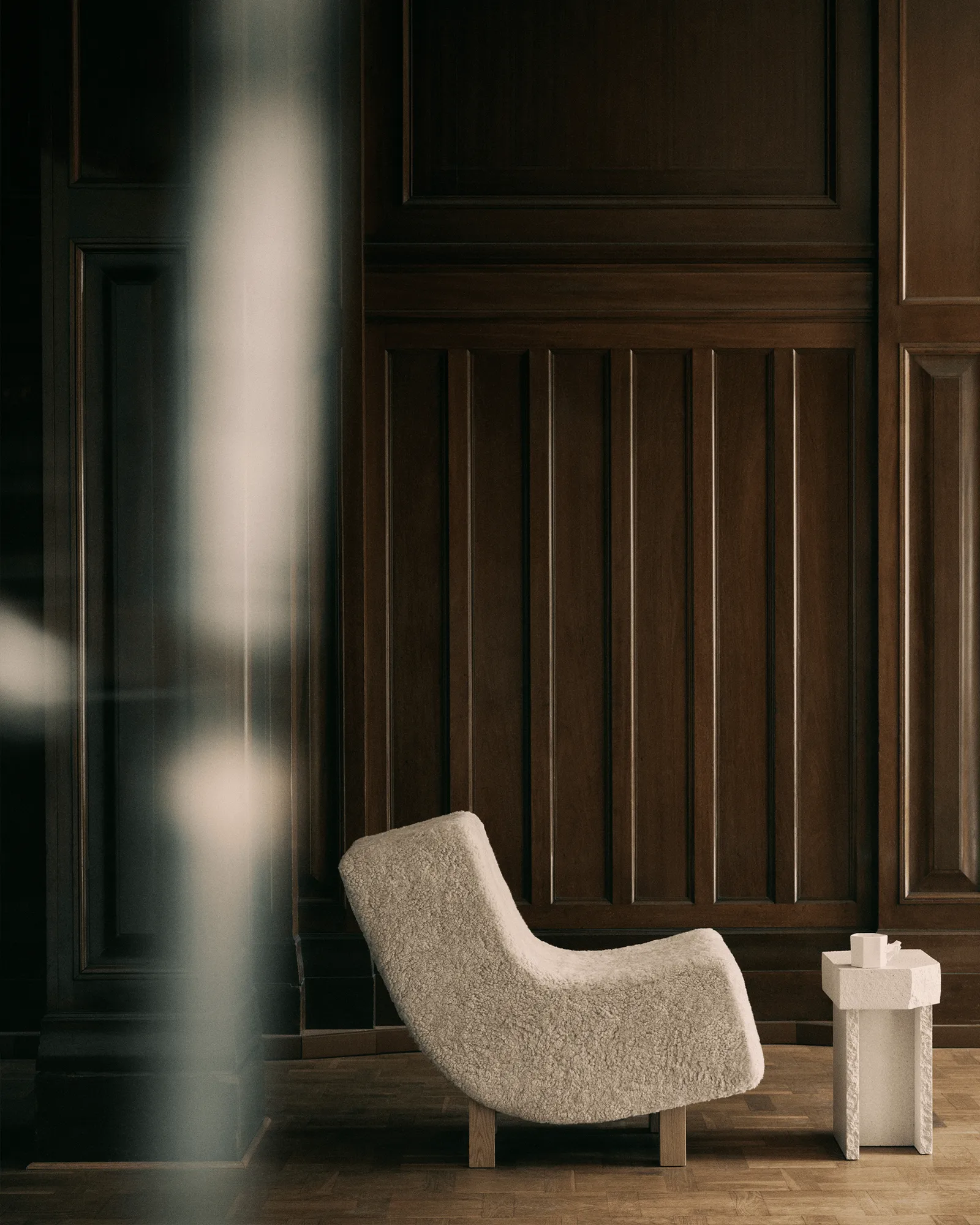 BD1 Lounge Chair Stuhl, Schaffell Mohawii-lackierte Eiche Fogia