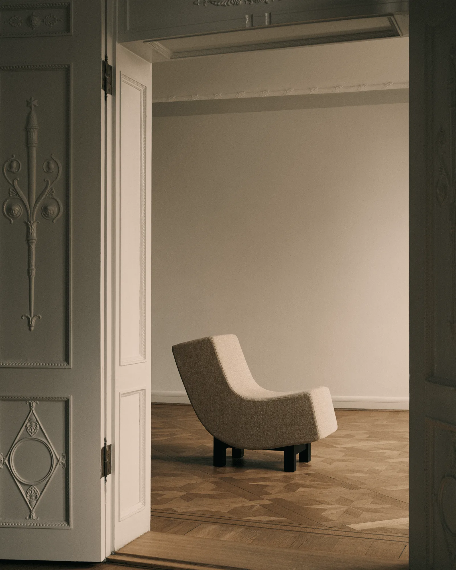 BD1 Lounge Chair Stuhl, Stoff Ecriture 240-Schwarz Eiche Fogia