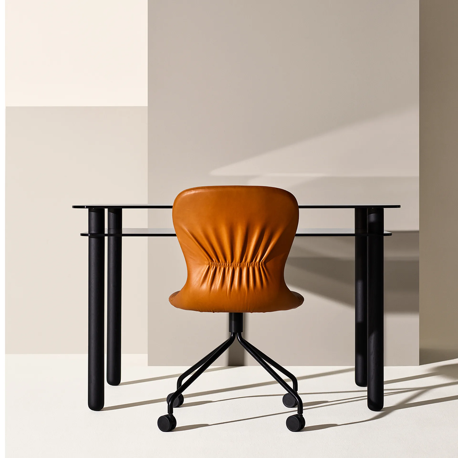 Big Sur Schreibtisch, braun, schwarz gebeizte Eiche Fogia