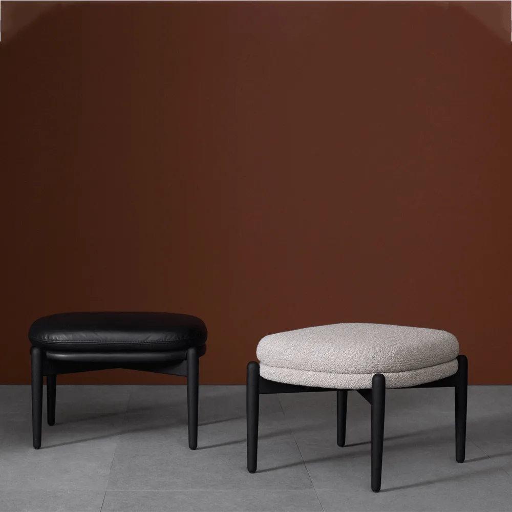 Embrace Ottoman Eichenbein, Stoff Barnum pine 9, lackiert Fogia