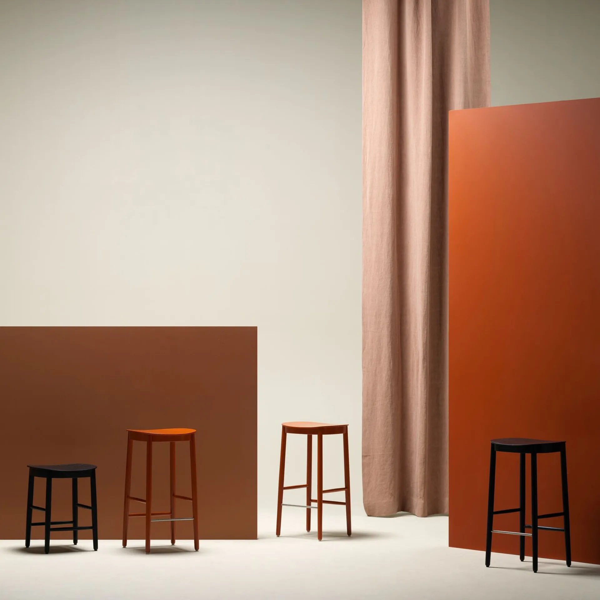 Figurine Hocker, Eiche, niedrig Fogia