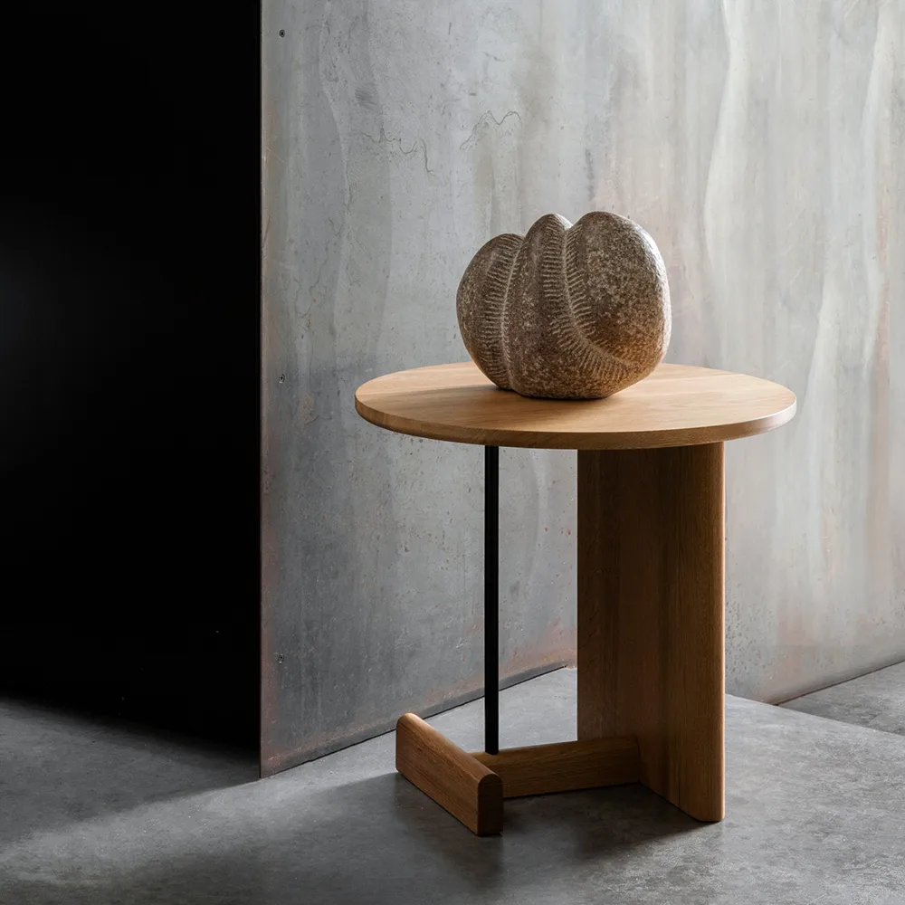 Koku Sofatisch hoch Ø80 cm, Lackierte Eiche Fogia