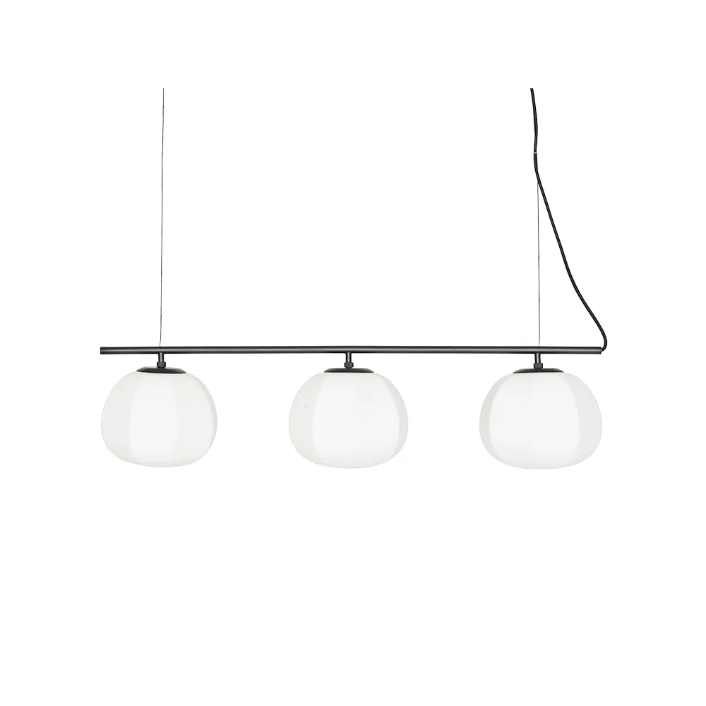 Persimon Kluster Leuchte, weißes Opalglas, schwarzes Stativ Fogia