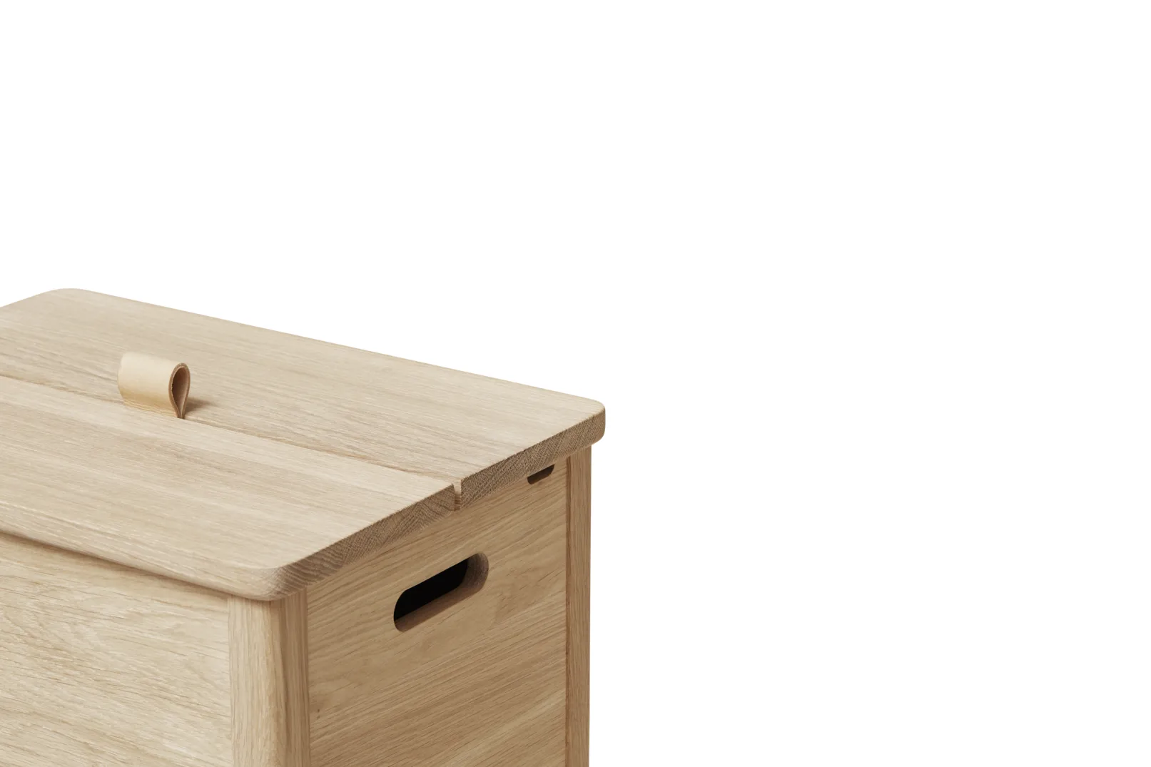 A Line Wäschekorb, Weiße Eiche Form & Refine