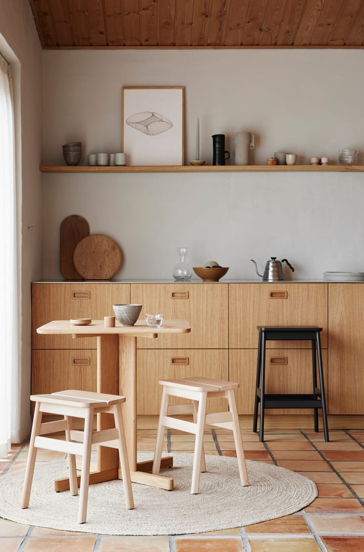 Angle Standard Hocker 45 cm, Buche Form & Refine