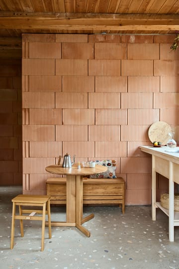 Angle zusammenklappbar Hocker - Eiche - Form & Refine