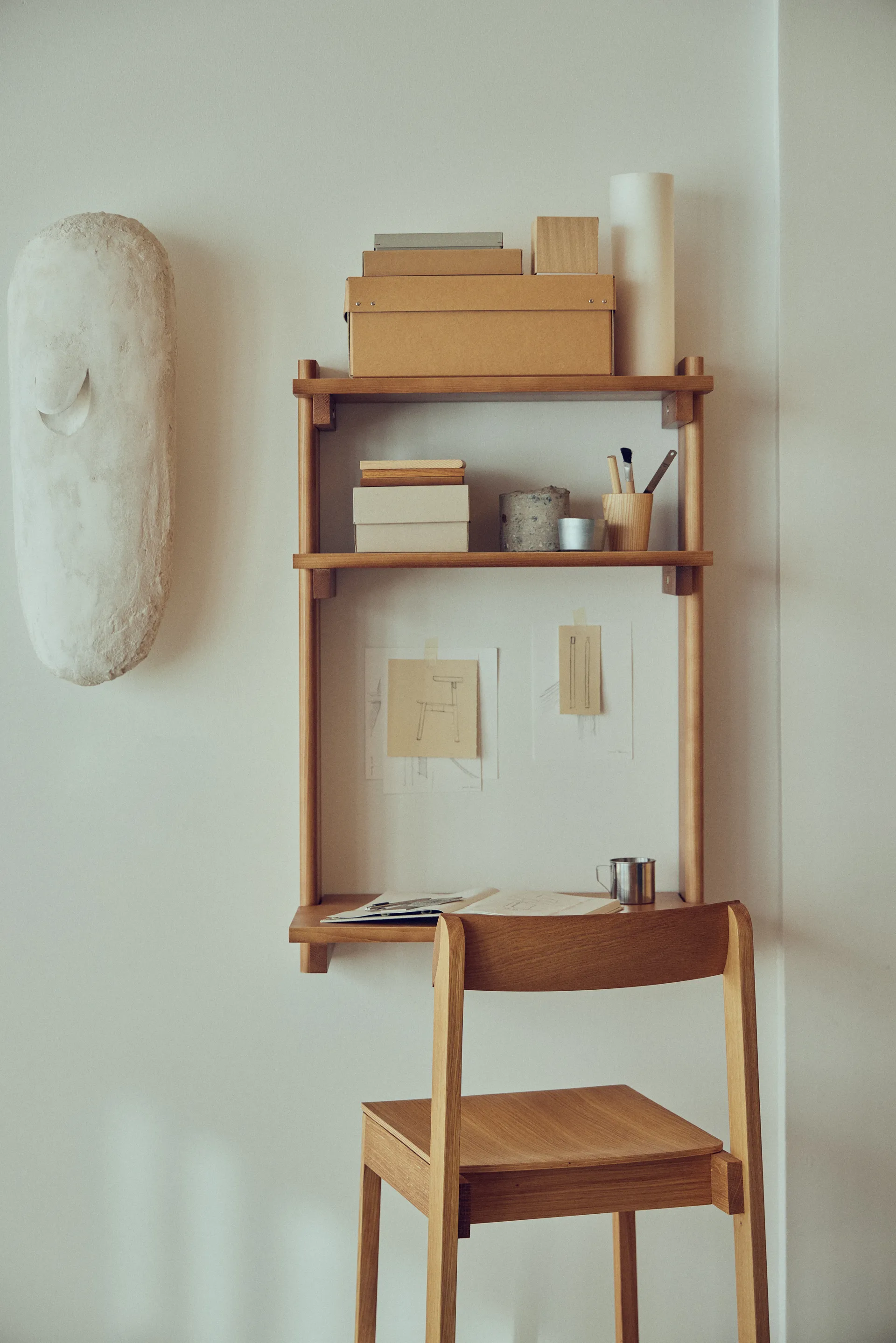 Beam Office Shelf Regal mit Schreibtisch, Deep brown pine, 60x90,5x40 cm Form & Refine