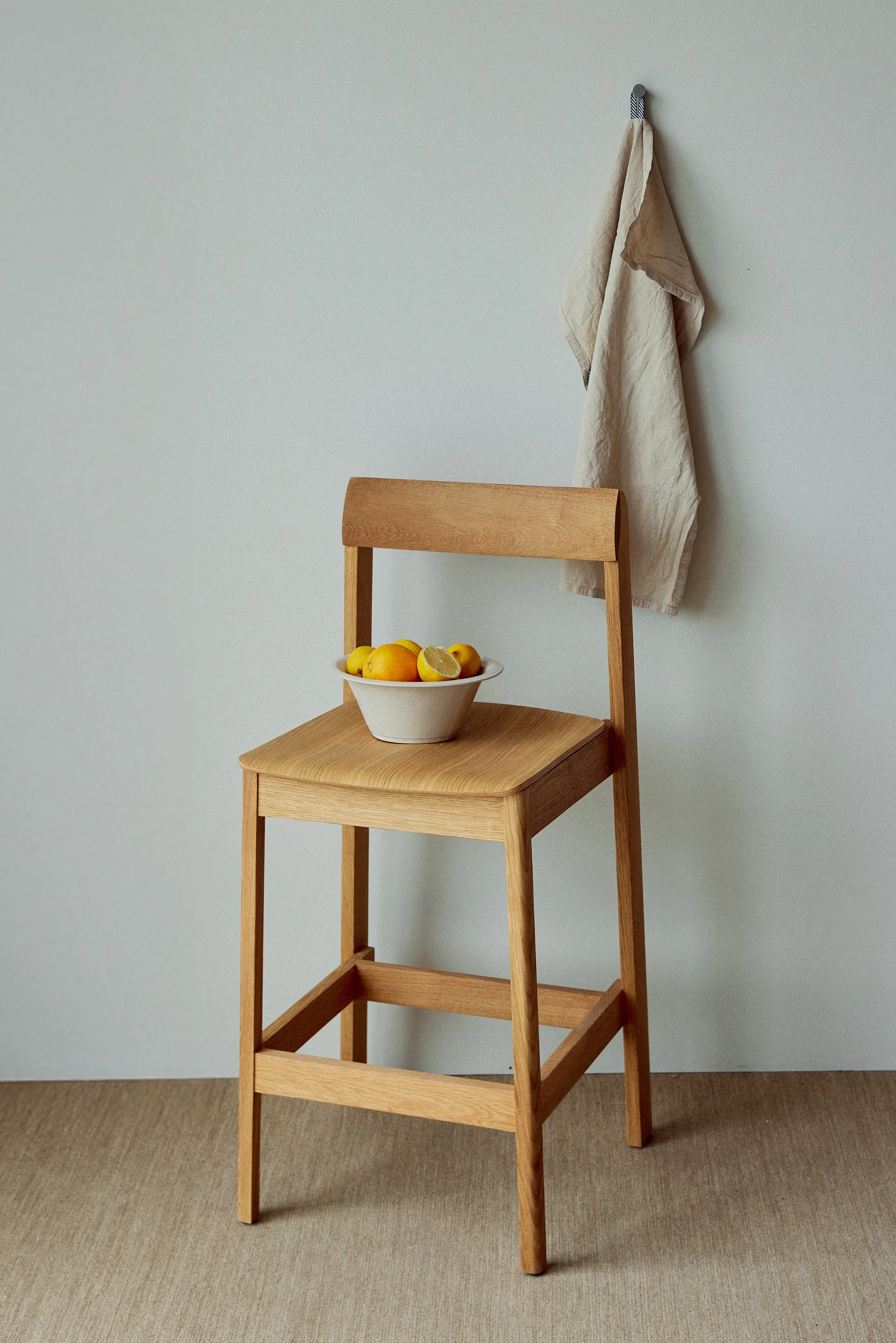 Blueprint Barhocker, Eiche, 65 cm Form & Refine