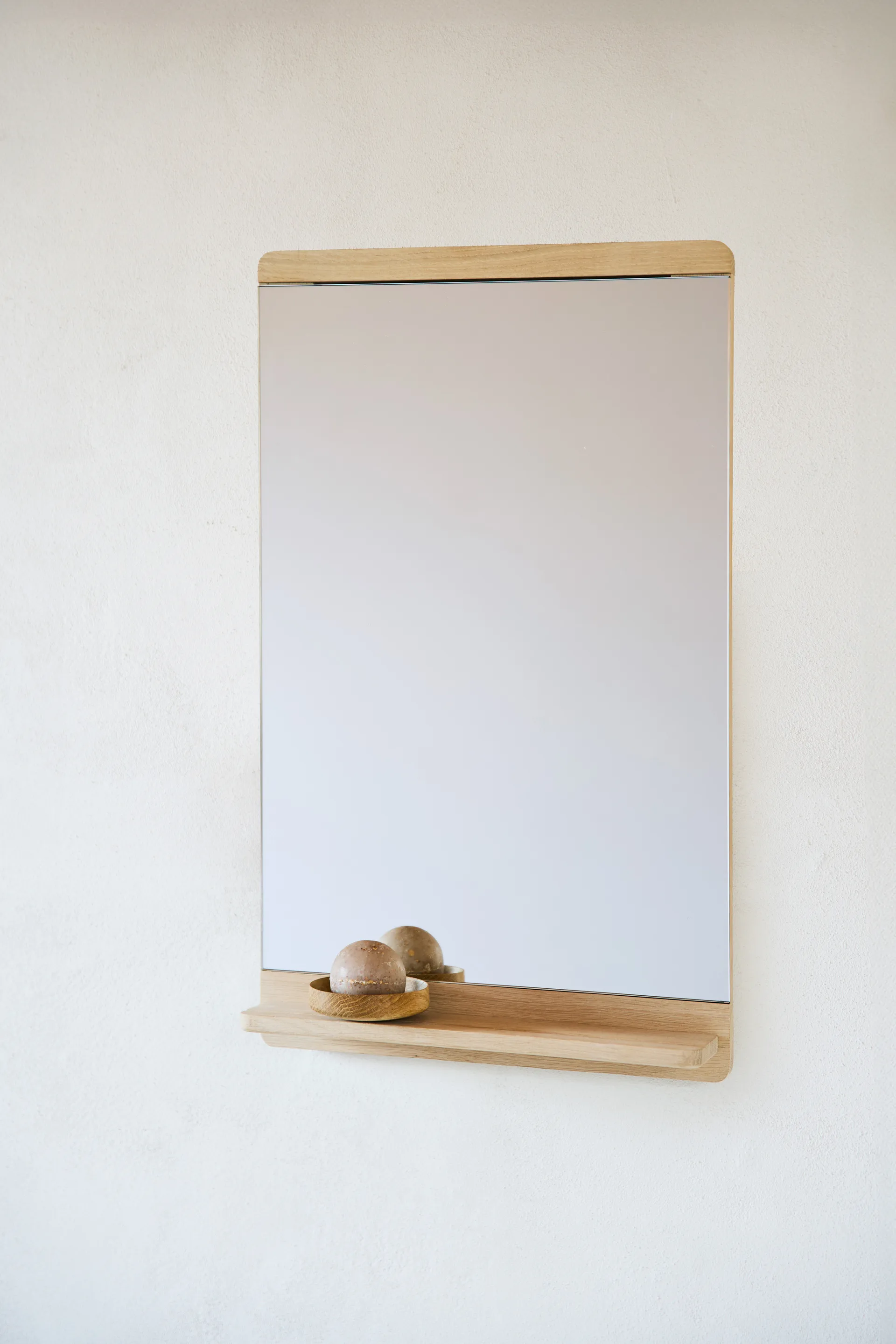 Rim Wandspiegel 40x68 cm, Weiße Eiche Form & Refine