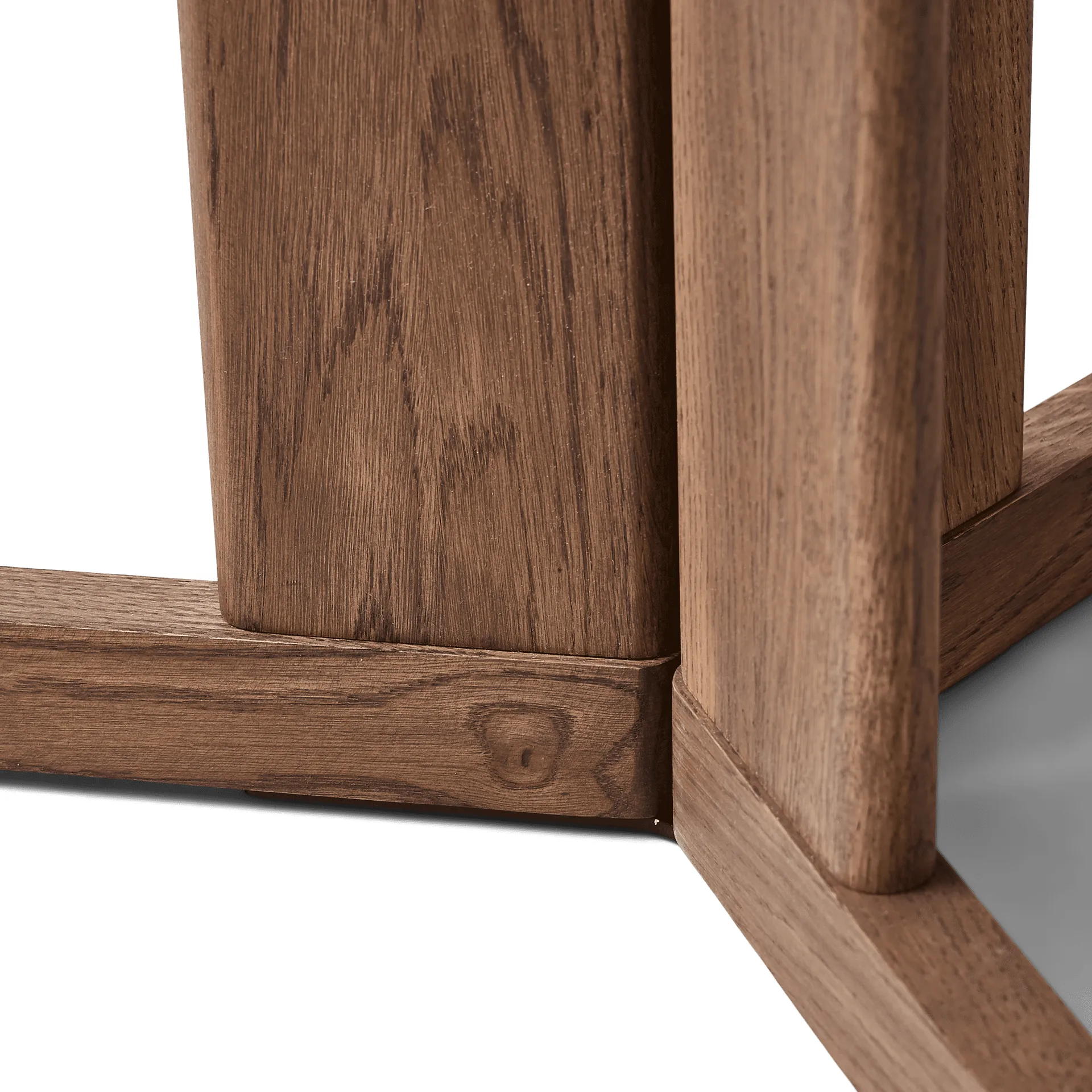 Trefoil Esstisch Ø75 cm, Geräucherte Eiche Form & Refine