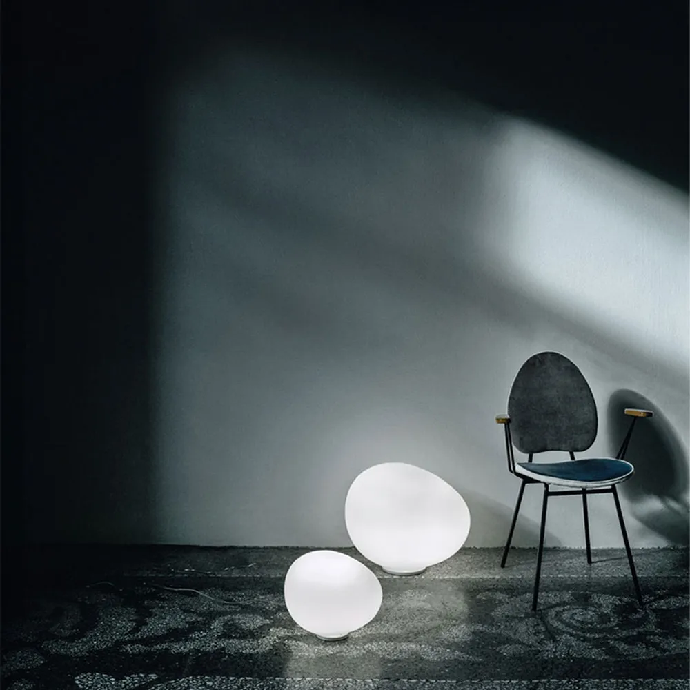 Gregg midi Tischleuchte, weiß, LED Foscarini