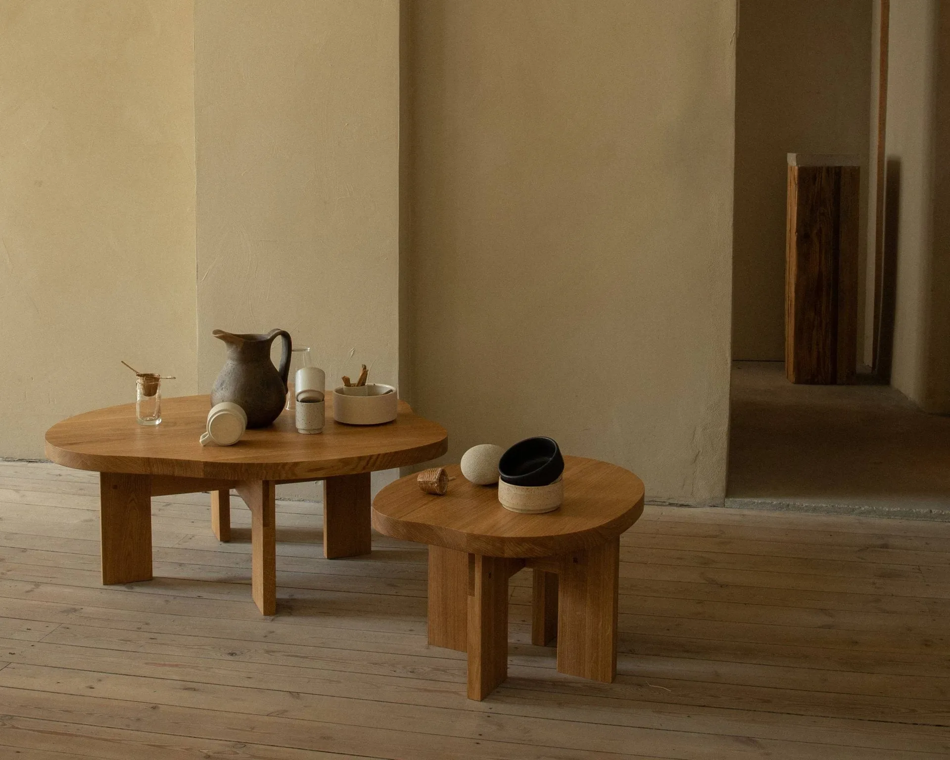 Farmhouse Pond Couchtisch, Eiche, 78x93,6x37 cm FRAMA