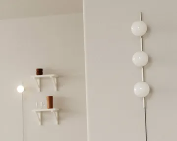 Ovoid Single Wandleuchte - Edelstahl-Opalglas - FRAMA