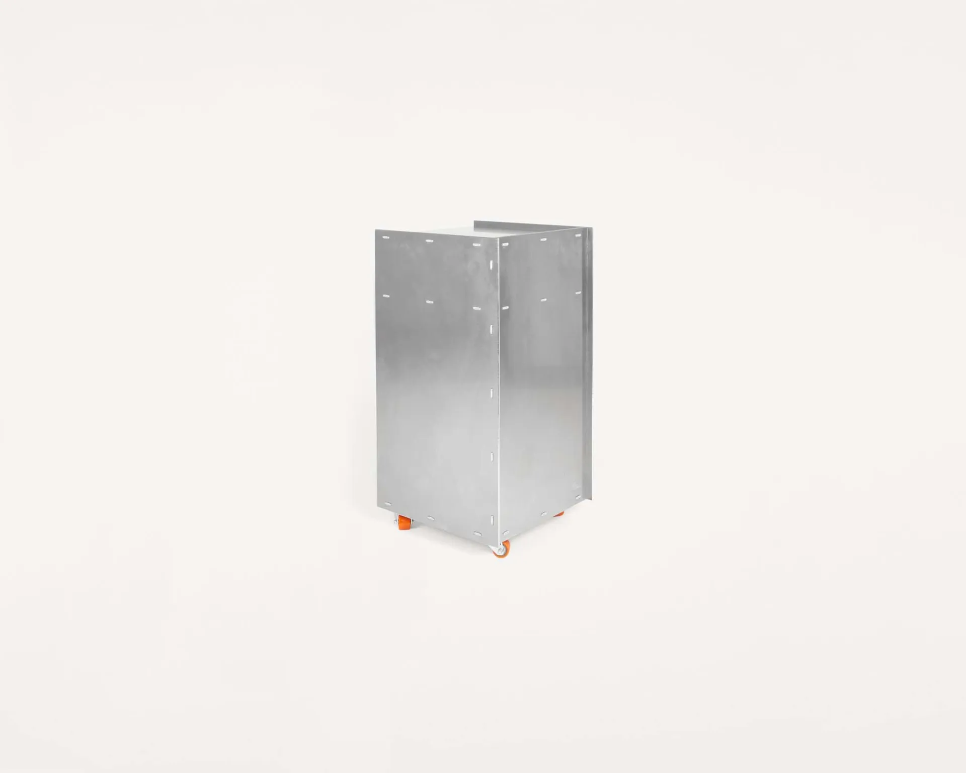 Rivet Cart Beistelltisch mit Rollen, Aluminium, 32,8x33,8x65 cm FRAMA