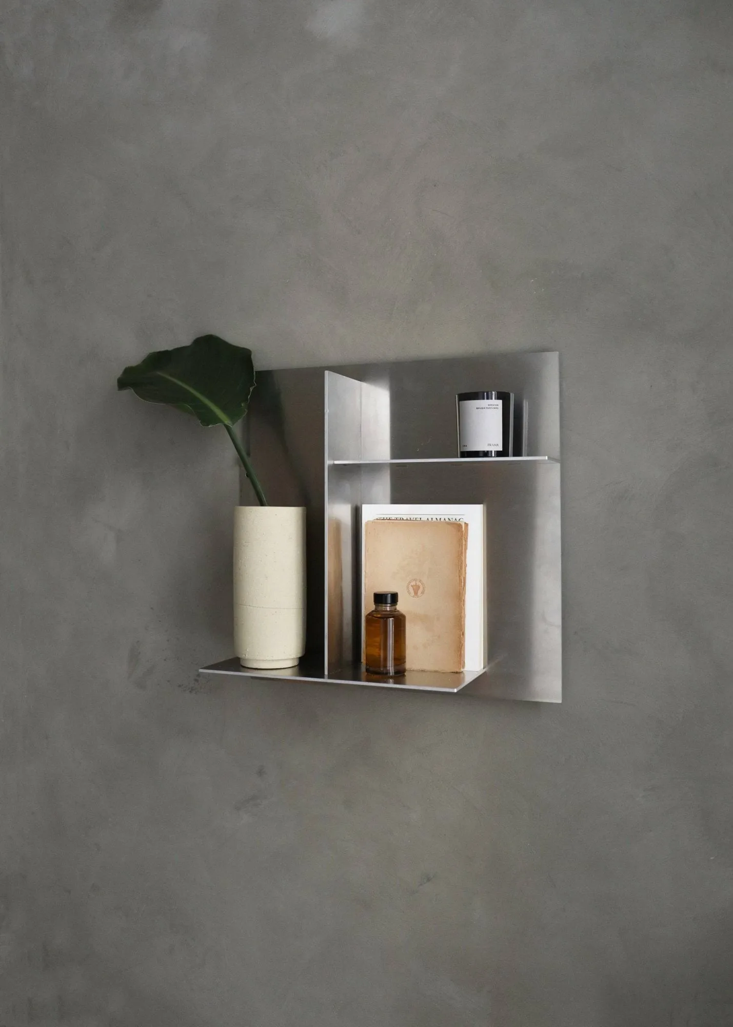 Rivet Typecase Wandregal, Aluminium, 44,6x44,6x16,1 cm FRAMA