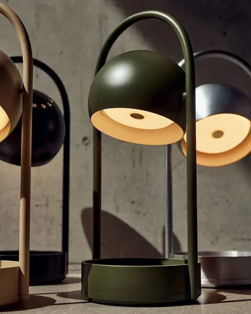 Ball tragbare Tischlampe - Olive Green, 32 cm - Frandsen